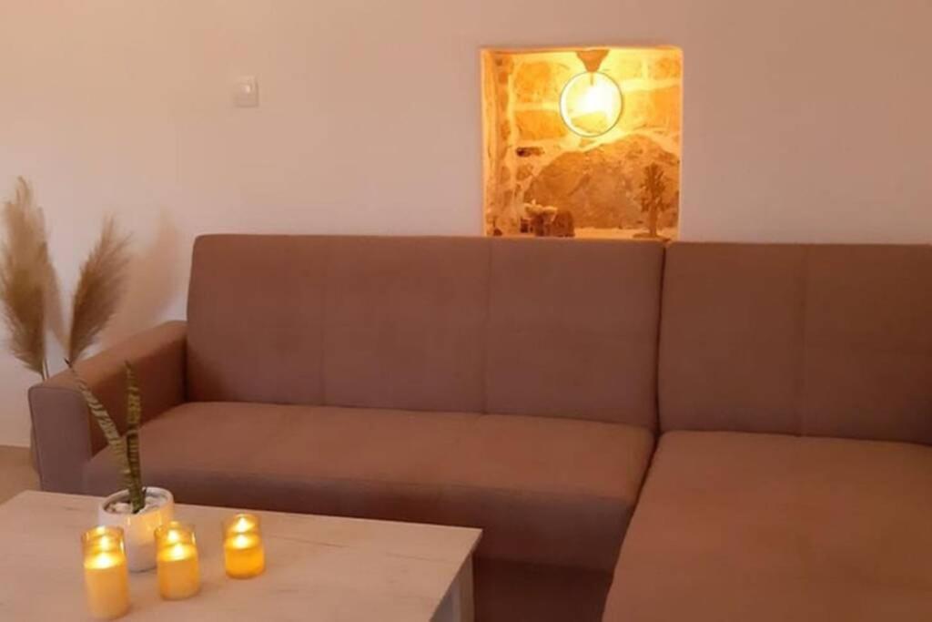 Sonia'S Luxury Apartment With Jacuzzi 카밀라리 외부 사진