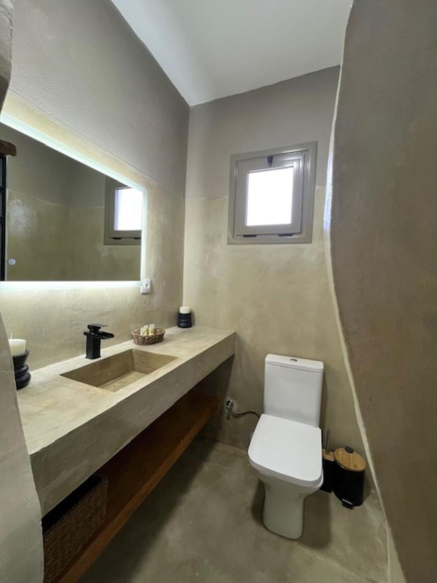 Sonia'S Luxury Apartment With Jacuzzi 카밀라리 외부 사진