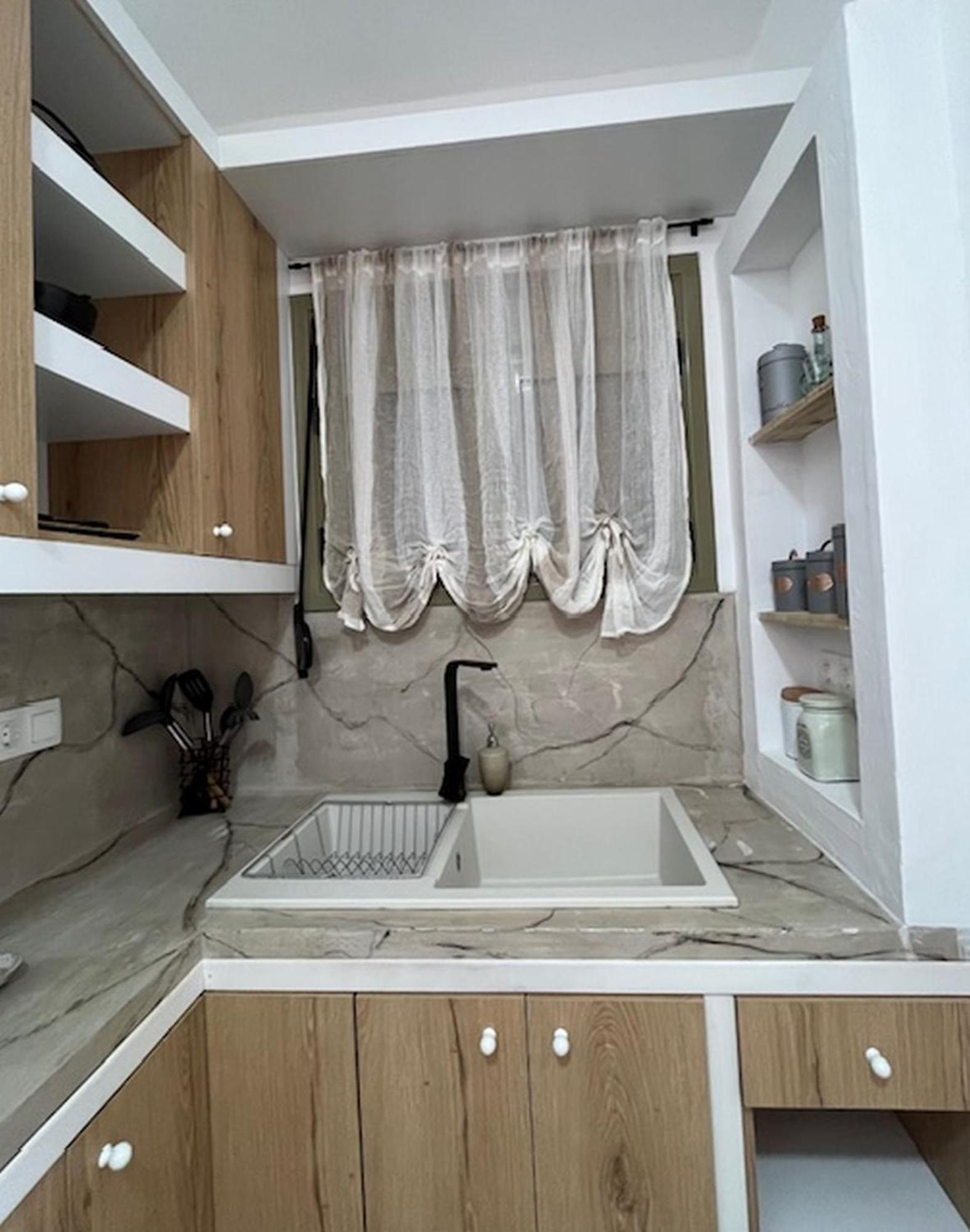 Sonia'S Luxury Apartment With Jacuzzi 카밀라리 외부 사진