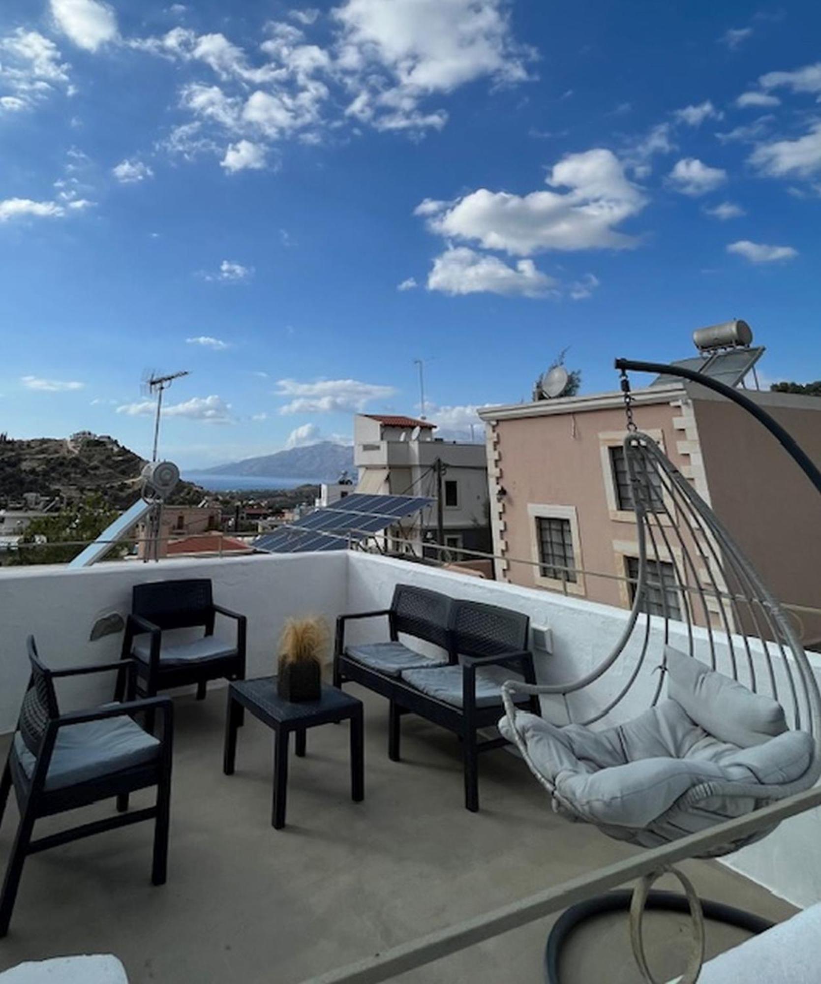 Sonia'S Luxury Apartment With Jacuzzi 카밀라리 외부 사진